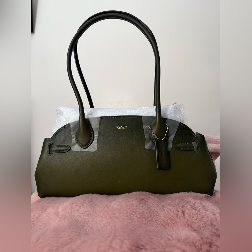 Coach Empire 34 in Olive